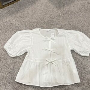 GAP Ivory Blouse with Elegant Bow